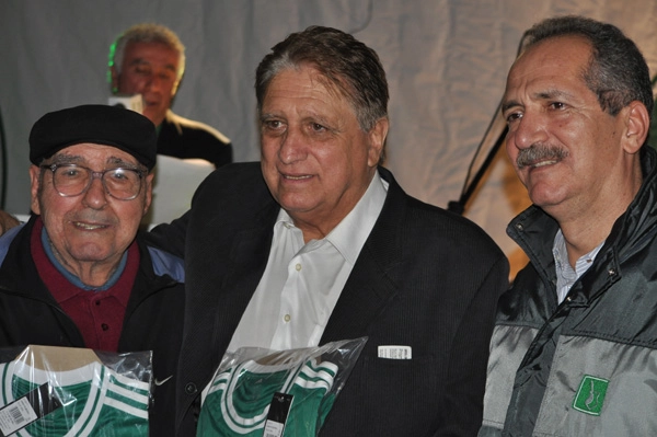 Mario Travaglini, Marinho Peres e Aldo Rebelo na festa que o Palmeiras promoveu para seus ex-jogadores em 20 de setembro de 2013, no Espaço Armazém, na Vila Leopoldina, zona oeste de São Paulo. Foto: Marcos Júnior/Portal TT