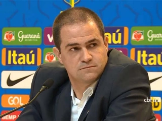Treinador da equipe ol&iacute;mpica chamou for&ccedil;a m&aacute;xima para amistosos. Foto: CBF TV/Reprodu&ccedil;&atilde;o