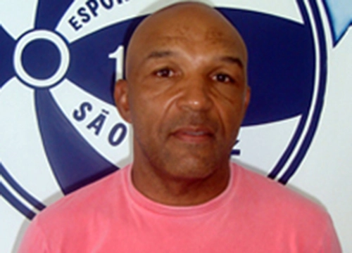 André Luis - Ex-zagueiro do Internacional e São José
