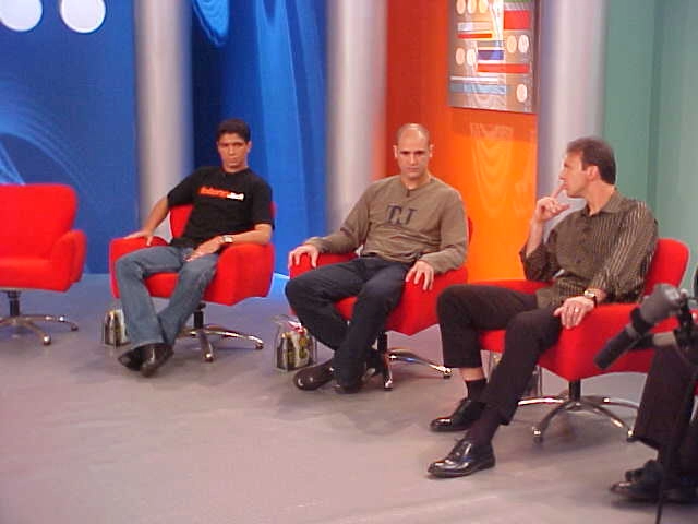 Renatinho e os goleiros Marcos e Velloso estiveram no Terceiro Tempo da Record no dia 21 de setembro de 2003. Foto: Portal TT