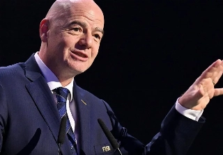 &Iacute;caro e o Sol de Infantino: a crise de US$ 20 bilh&otilde;es que abalou a FIFA. Por Ricardo Setyon