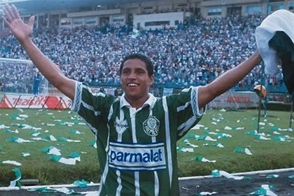 Roberto Carlos teve uma passagem vitoriosa pelo Palmeiras da 