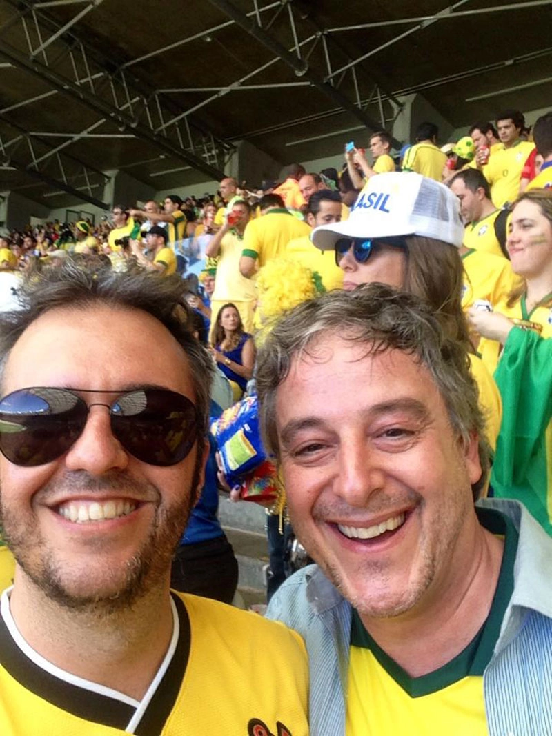 No dia 28 de junho, durante a partida entre Brasil e Chile, válida pela Copa do Mundo de 2014, Herói tirou foto com Paulo Nobre, então presidente do Palmeiras. Foto: Reprodução/Facebook