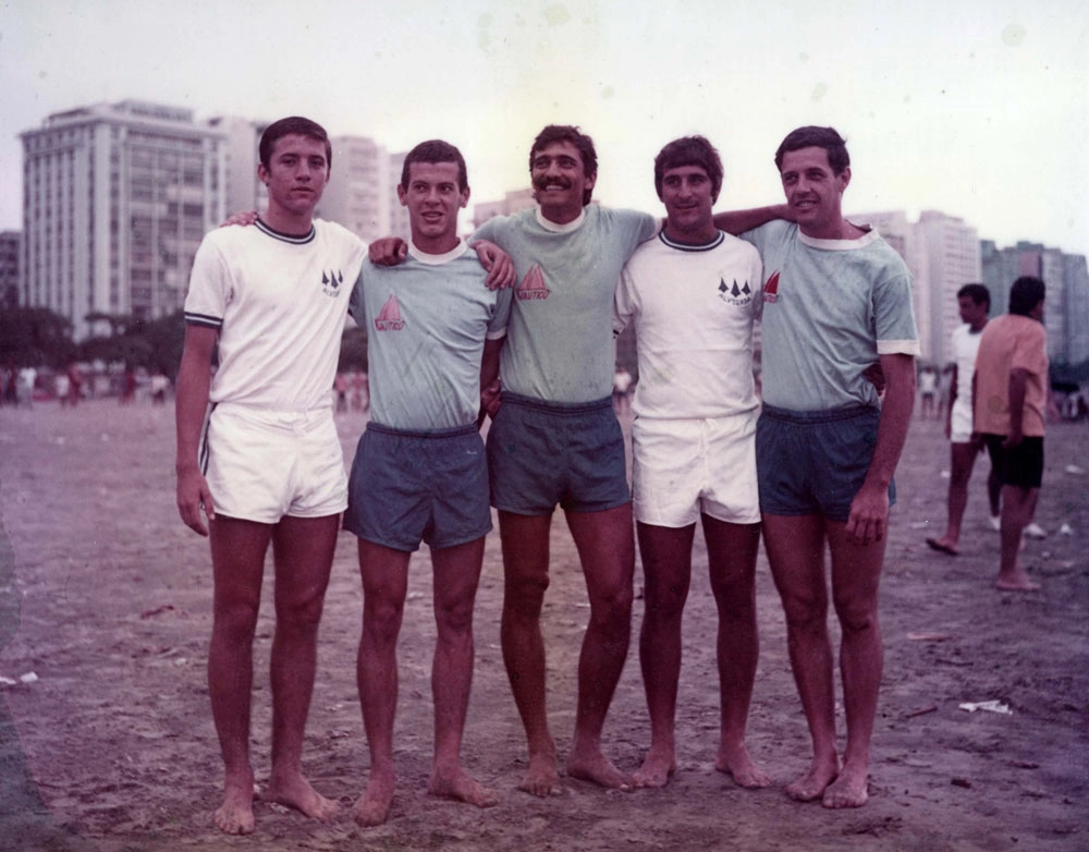 Anos 60. Da esquerda para a direita, Leivinha, Eraldo, Gigi, Oberdã e Netuzzi. Foto enviada por Carlos Pietro