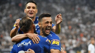 Robinho já integrou elenco campeão, mas quer nova Libertadores como titular