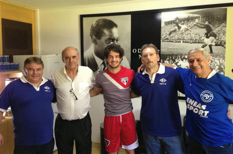 No dia 25 de novembro de 2014, Waldir Peres encontra com Alexandre Pato e  amigos no CT do São Paulo. Da esquerda para direita, o garcense Enéas Filho, Waldir Peres, Pato, o corintiano Abram Ejzenmesser e o garcense Celso Luiz Ramos. Foto enviada por Tico Cassola