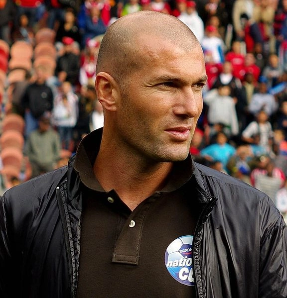 Em 2010, o ex-jogador trabalhou na diretoria do Real Madrid, al&eacute;m de ser embaixador da Unicef.