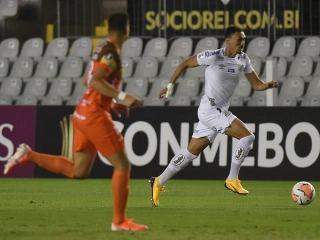 Com Jesualdo no comando do Santos, Pituca tem jogado mais adiantado. Foto: Ivan Storti/Santos FC