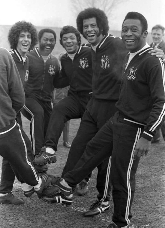 Zé Carlos, Edu, Alcindo, Carlos Alberto e Pelé em Londres, no dia 11 de março de 1973, no dia seguinte o Santos perdeu do Fulham por 2 a 1, com seu gol marcado por Pelé