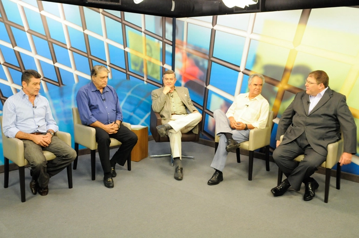 Na gravação do SP Esportes na TV Assembleia, em 06 de outubro de 2011. Da esquerda para a direita: Dario Pereyra, Marinho Peres, João Rehder, Mário Marinho e Luciano Faccioli. Foto: Roberto Navarro, arquivo da ALESP