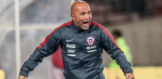 Sampaoli pede contratação de estrela chilena para fechar com Chelsea