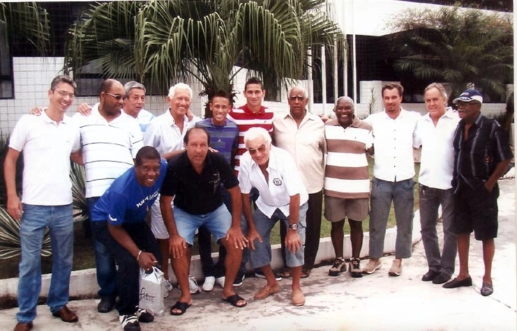 Em pé, da esquerda para a direita: Bianqui, Kaneco, Lalá, Neymar, Paulo Henrique Ganso, Mengálvio, Edu, Jamelli, Aluísio Guerreiro e Coutinho. Agachados: Everaldo, Gilberto Costa e Maneco