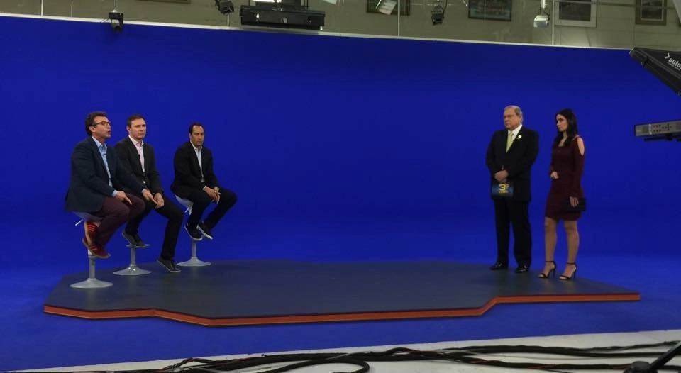 Neto, Velloso, Edmundo, Milton Neves e Larissa Erthal, durante a Eurocopa de 2016, nos estúdios da TV Bandeirantes. Foto: reprodução