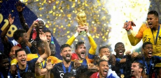 Fran&ccedil;a assume lideran&ccedil;a do ranking da Fifa ap&oacute;s t&iacute;tulo da Copa; Brasil &eacute; 3&ordm;