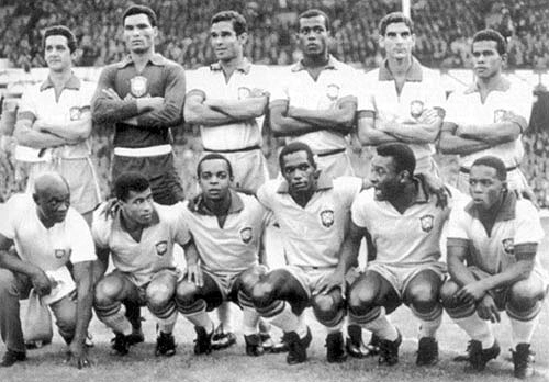 O time acima perdeu para Portugal por 3 a 1, no estádio Goodison Park, na cidade de Liverpool, no dia 19 de julho de 1966, pela Copa da Inglaterra. O resultado desclassificou a Seleção Brasileira na primeira fase do Mundial. Foi a pior participação do selecionado 