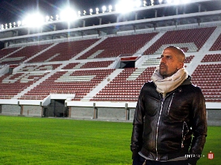 Ídolo argentino destacou que tentará fazer proposta pelo são-paulino. Foto: Facebook/Reprodução