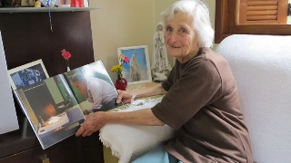 Ela tinha 83 anos de idade e a causa foi natural