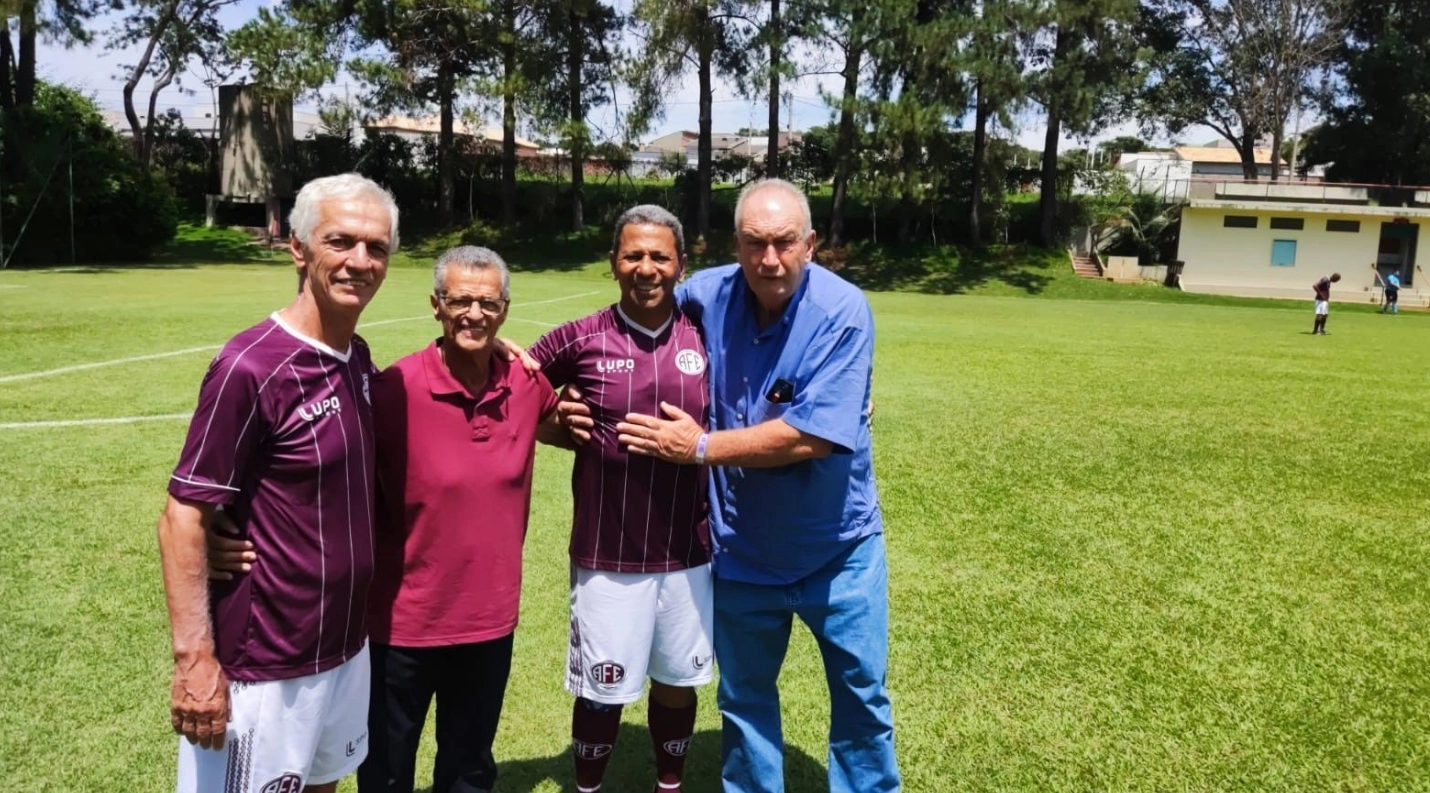 Douglas Onça (ex-jogador), Peixinho, Claudinho Macalé (ex-j ... iás e Ferroviária) e Edvaldo Tietz em dezembro de 2023. Foto enviada por José Edvaldo Tietz