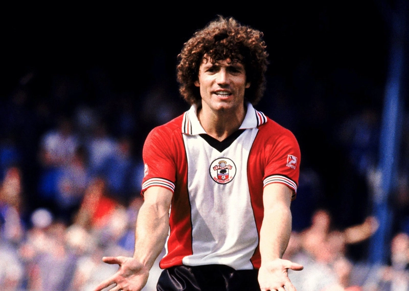Pela equipe inglesa do Southampton, que defendeu entre 1980 e 1982. Foto: Divulgação