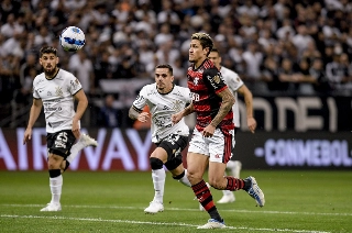 Paulistas e cariocas se enfrentam às 21h30, em Itaquera. Foto: Marcelo Cortes/Flamengo