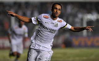 Santos goleia pior time do Paulistão e fica perto das quartas