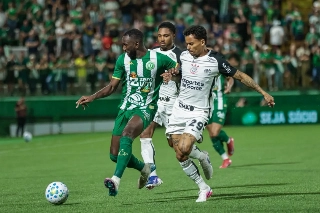 Corinthians, derrotado nos tr&ecirc;s &uacute;ltimos jogos do Brasileiro, recebe a lanterna Chapecoense