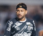 Neymar critica gramado da Vila ap&oacute;s les&atilde;o: 'Trabalho de m*'