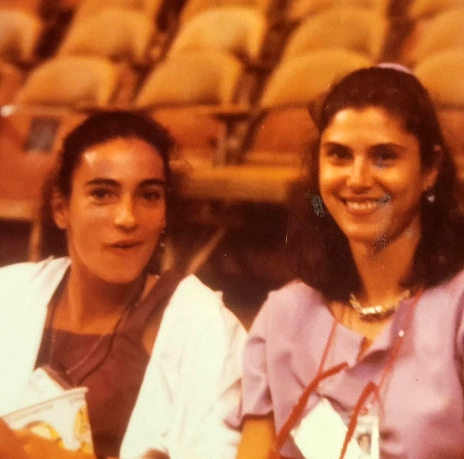 Isabel e Vera Mossa em agosto de 1984, durante os Jogos Olímpicos de Los Angeles. Foto: arquivo pessoal de Vera Mossa