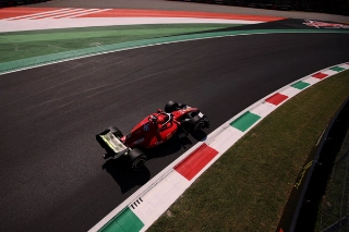 F1: Ferrari come&ccedil;a assombrando em Monza com Leclerc e Hamilton nas duas primeiras posi&ccedil;&otilde;es no TL1