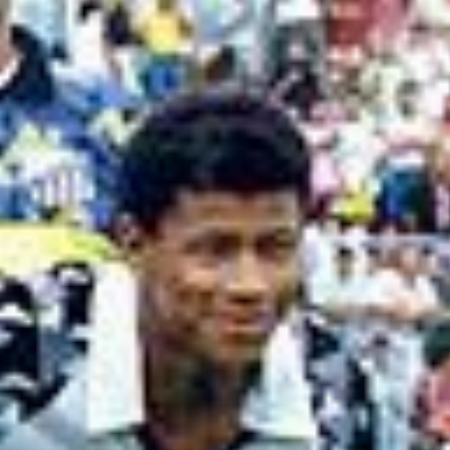 Tiba  - Ex-atacante do Bragantino, Portuguesa, Vasco, Guarani e Corinthians