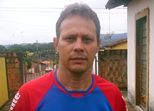 Silvinho - Ex-meia esquerda do Botafogo de Ribeirão Preto e Palmeiras