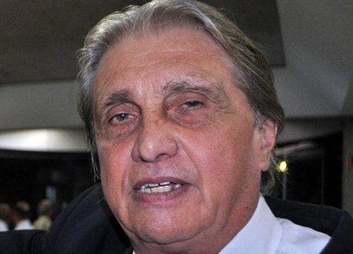 Écio Pasca   - Ex-meia do Palmeiras