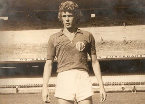 Mauro Pedrazzi - Ex-meia-atacante do Am&eacute;rica-RJ