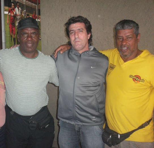 Os amigos Deodoro, Carlos Alberto Spina e Alves, em julho de 2011