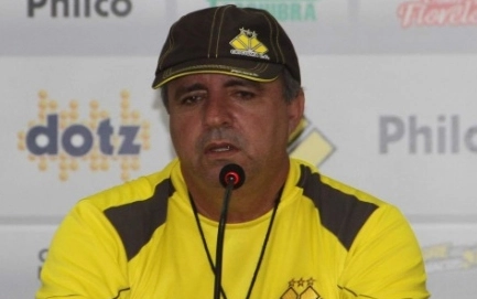Em 2013, Vadão foi chamado pelo Criciúma para a disputa do Campeonato Brasileiro. Foto: UOL