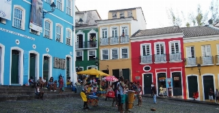 Elas valem tanto para recém-conhecidos, para desconhecidos e, claro, para receber um velho amigo gringo