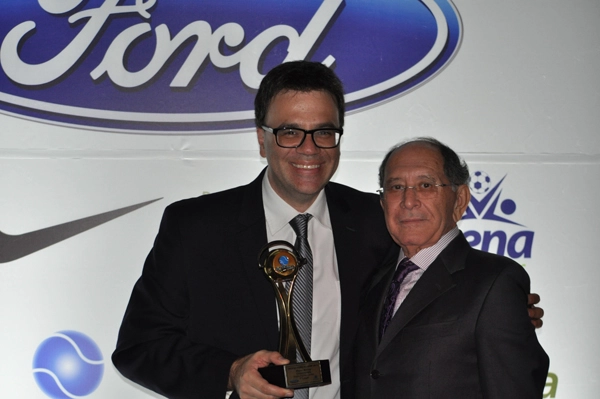 Mauro Beting ao lado de José Silvério, no Troféu Ford Aceesp na noite de 6 de dezembro de 2013, no Esporte Clube Sírio, em São Paulo. Foto: Marcos Júnior/Portal TT