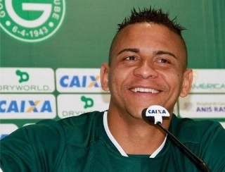 Walter, atacante do Goiás. Foto: divulgação