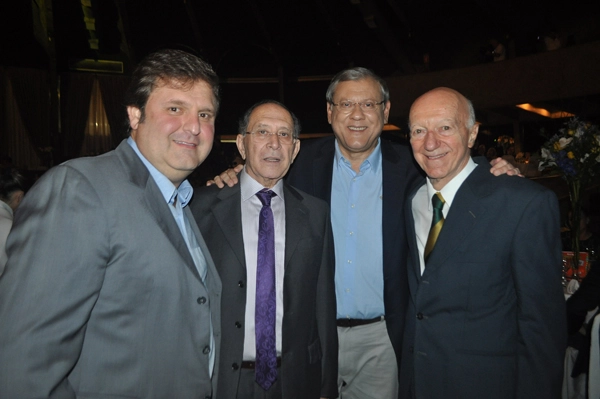 Ulisses Costa, José Silvério, Milton Neves e Claudio Carsughi no Prêmio Ford Aceesp na noite de 6 de dezembro de 2013, no Esporte Clube Sírio, em São Paulo. Foto: Marcos Júnior/Portal TT