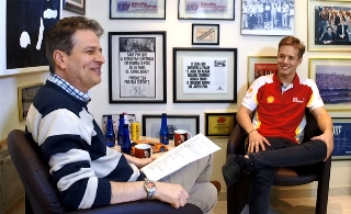 Piloto, que compete nos campeonatos Italiano e Alemão, esteve na redação do Portal Terceiro Tempo