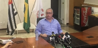 Situação e oposição pressionam Roberto de Andrade após queda do impeachment