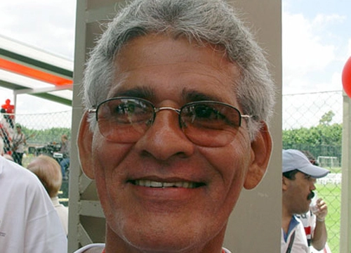 Paranhos  - Ex-zagueiro-central do São Paulo