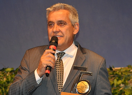 Mauro Naves - Repórter esportivo de televisão