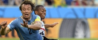 O Castelazazzo apelido dado em uma rede social para a primeira zebra da copa foi n&iacute;tido na voz do narradores uruguaios