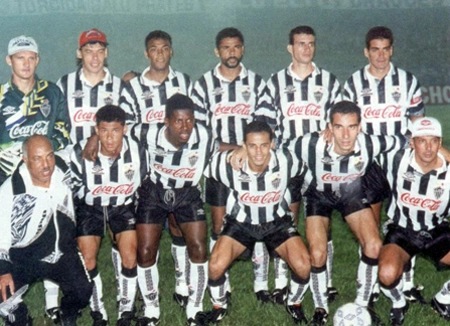 Atlético Mineiro campeão estadual de 1995. Em pé estão Taffarel, o ex-lateral-direito Paulo Roberto Costa, Gutemberg, Luiz Eduardo, Hélio Pescara e Paulo Roberto Prestes; agachados estão Belmiro (massagista), Renaldo, Reinaldo, Euller, Carlos e Éder Aleixo