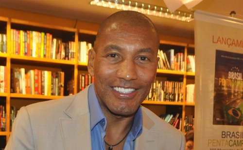 Mauro Silva - Ex-volante do Bragantino e La Coruña