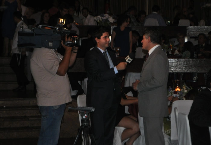 No Prêmio da ACEESP de 2012, realizado no Esporte Clube Sírio, o narrador e apresentador Cléber Machado concede entrevista 