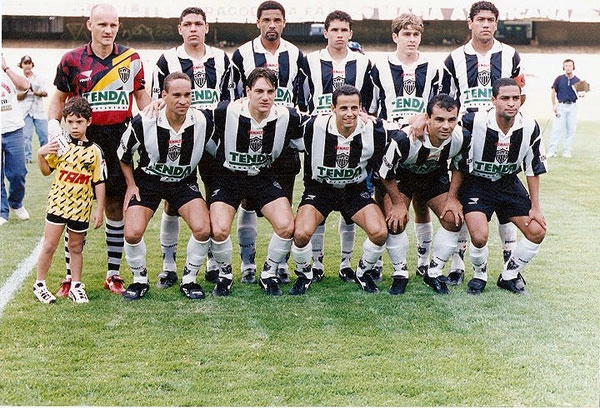 Da esquerda para a direita, em pé: Taffarel, Edgar, Luís Eduardo, Roberto, Juninho Rodrigues e Márcio Santos. Agachados: Nilo, Doriva, Euller, Marquinhos e Leandro Tavares. Foto enviada por Gilvannewton