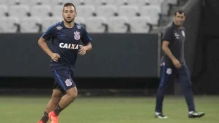 "Faço o que o Carille mandar", diz Maycon após "estrear" na lateral