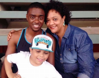 Alô, "mundo olímpico" do Brasil, vamos ajudar o filho e a ex-esposa de João do Pulo, que podem ser despejados!